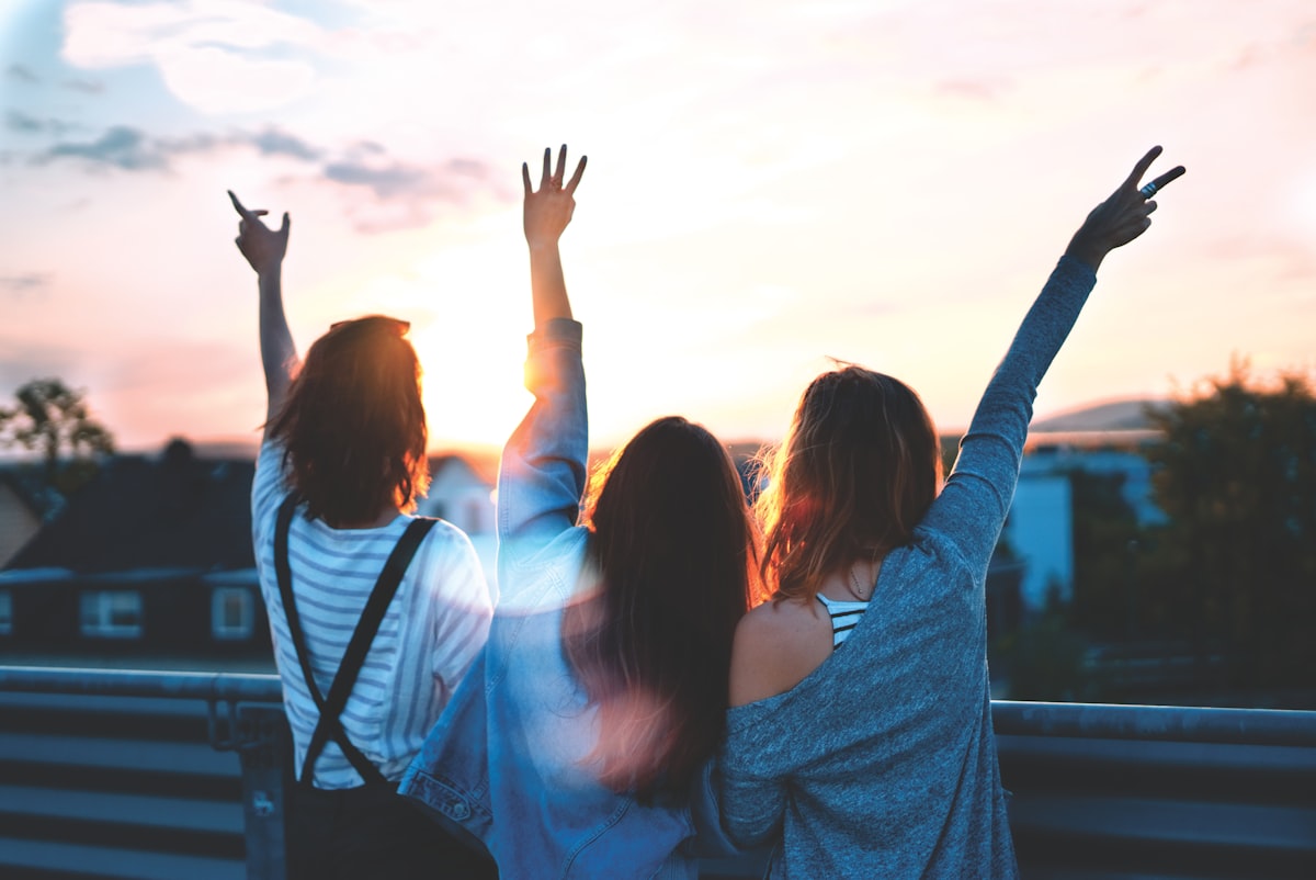 How to Make Restaurant Menu Photos Easier to Read in a Busy Feed cover image